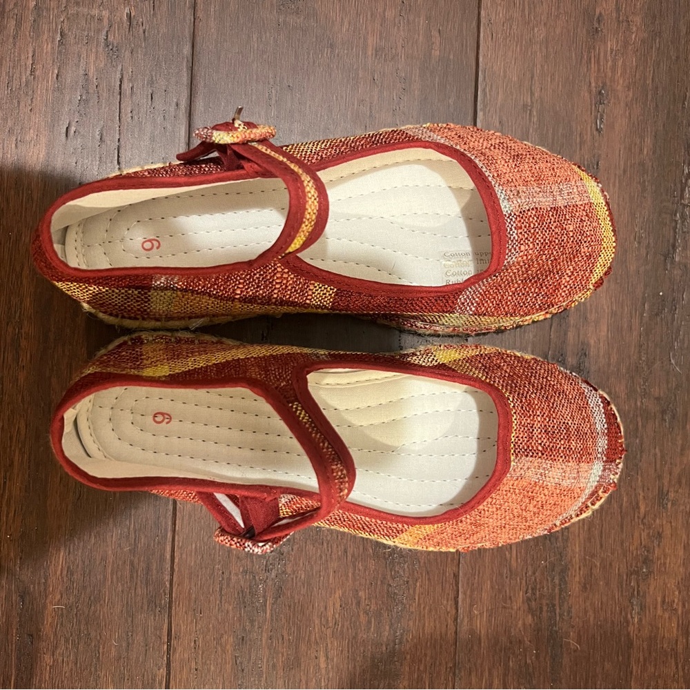 Urban Outfitters: Mary Jane Espadrille.
